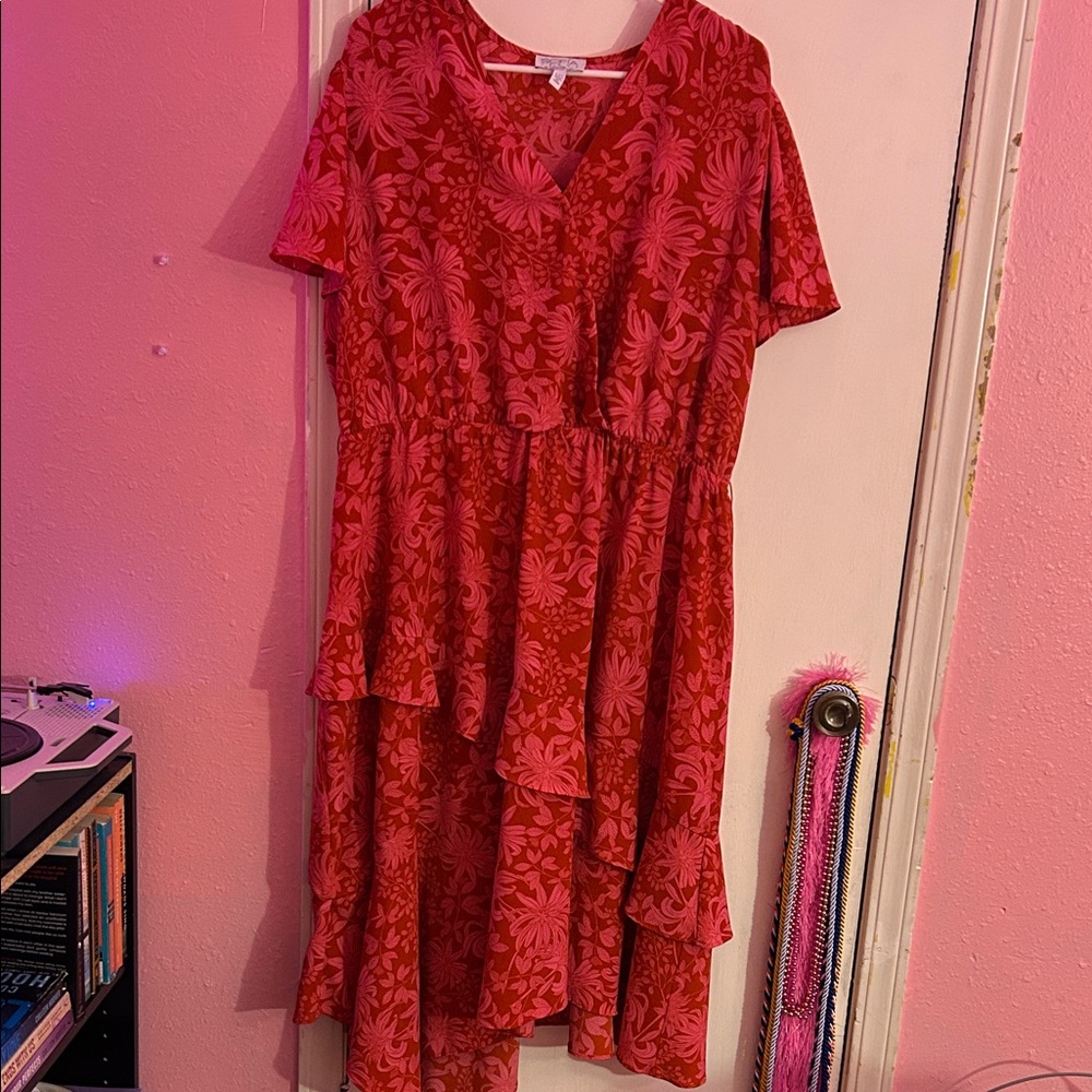 Sofia by Sofia Vergara Red Floral Top